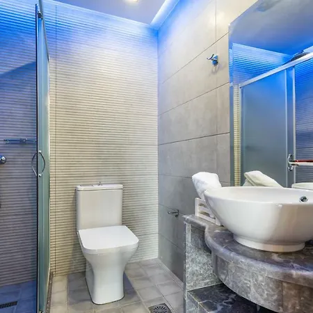 Savvas Luxury