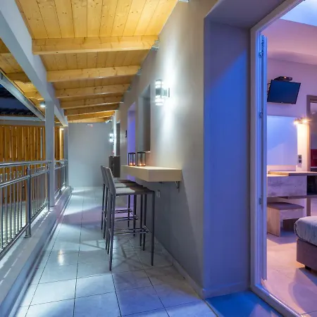 Savvas Luxury
