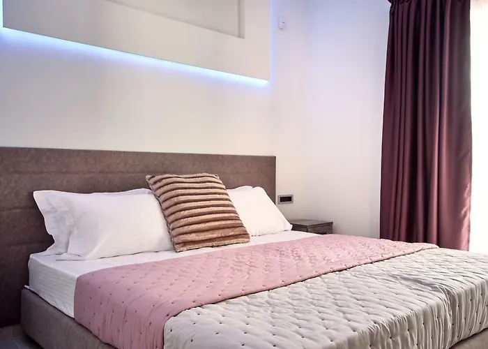 Savvas Luxury Laganas