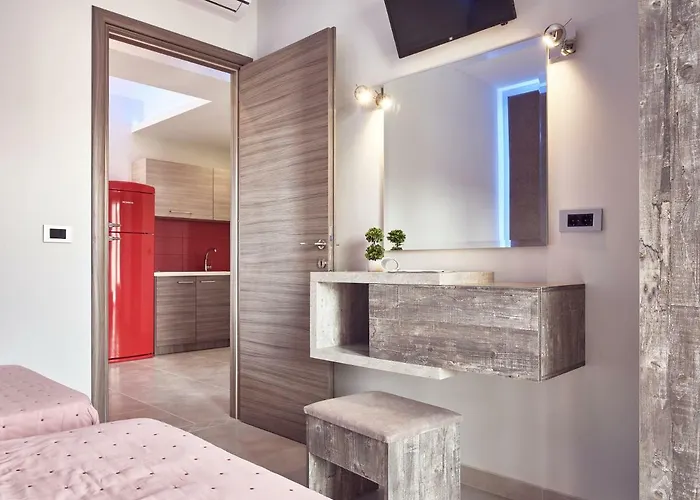 Savvas Luxury Laganas