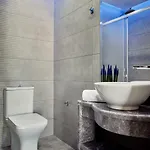 Savvas Luxury Apartman *