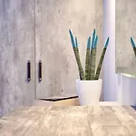 Savvas Luxury Apartman *