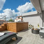 Savvas Luxury Apartman *