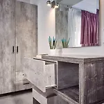 Savvas Luxury Apartman *