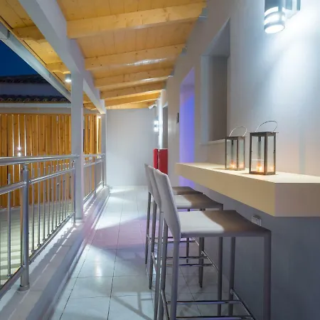 Savvas Luxury * Λαγανάς