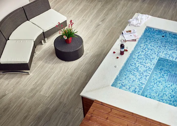 Savvas Luxury