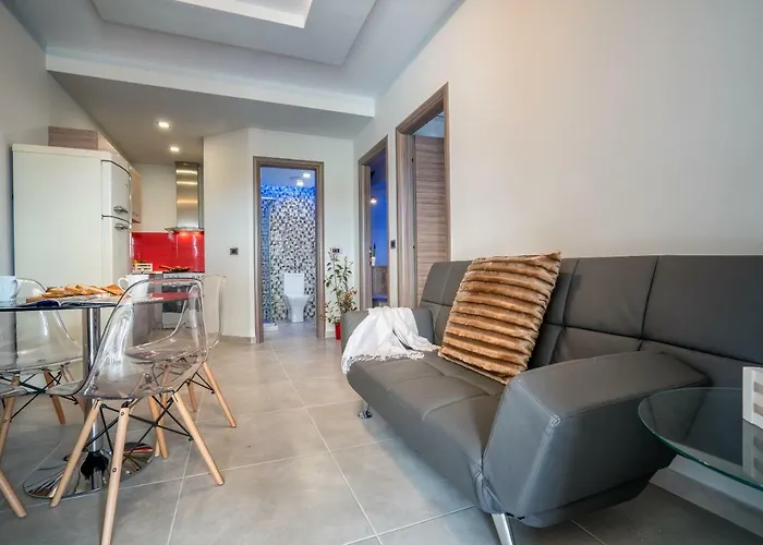 Savvas Luxury Apartment